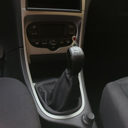 Pommeau de Vitesse | Bi-Matière Cuir Noir & Insert Argent - Automobile4roues.com